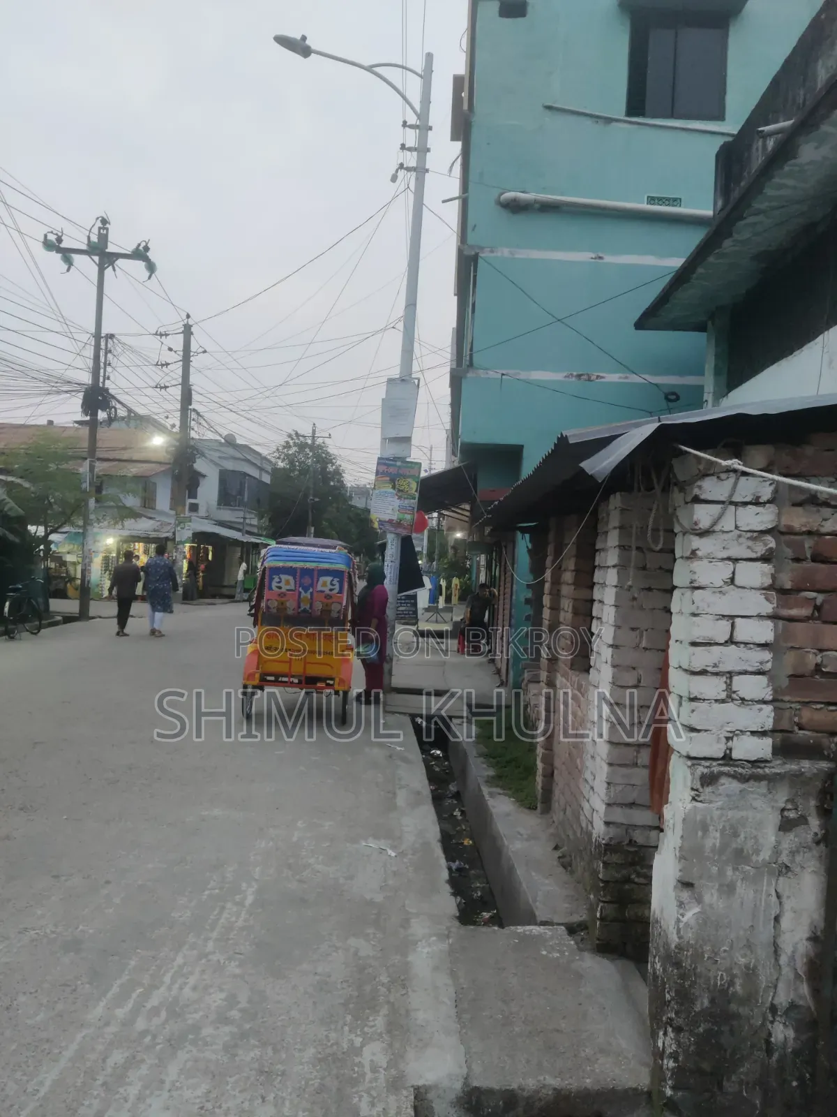 Khalishpur, next to the Municipality intersection, Khulna