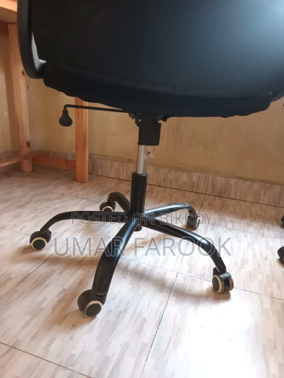 Hydraulic Chair