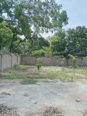 জমির পরিমাণ ২.৫৫ কাঠা। ক্যান্টনমেন্ট মেইন গেট থেকে অর্ধ মিনিট।