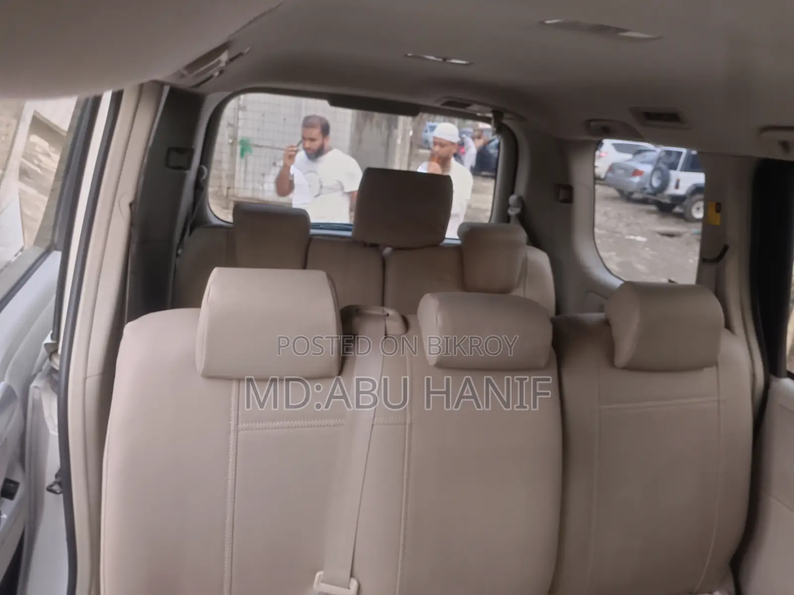 Toyota Noah 2.0 143hp AWD (7 Seater) 2011 White