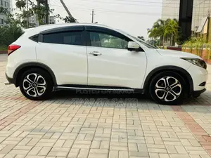 Honda Vezel 1.5 2WD 2014 White