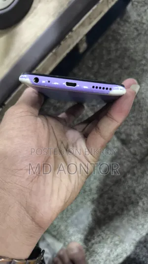 Vivo Y1s 32 GB