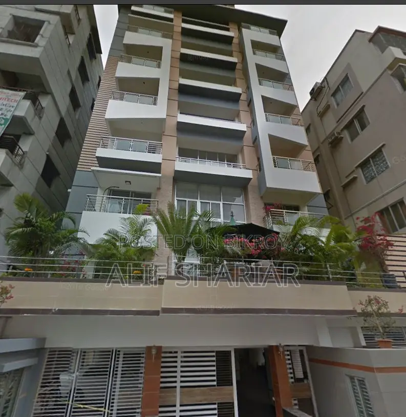 Furnished 7bdrm Apartment in Prantik Palace, Basundhara for Sale