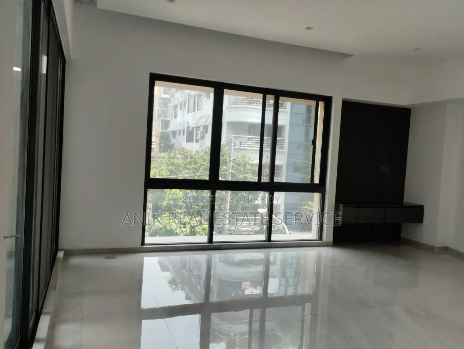 অনীক রিয়েল এস্টেট, বারিধারায় ৪ বেডরুমের অ্যাপার্টমেন্ট ভাড়ার জন্য