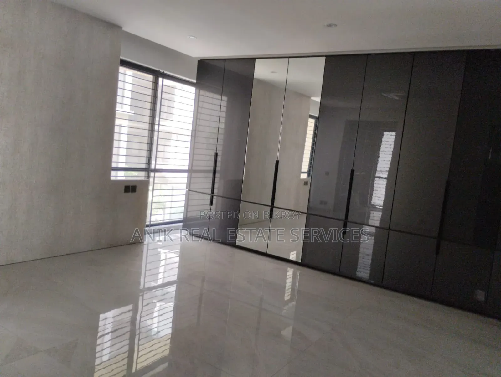 4-bedroom Apartment in Anik Real Estate, Baridhara for Rent