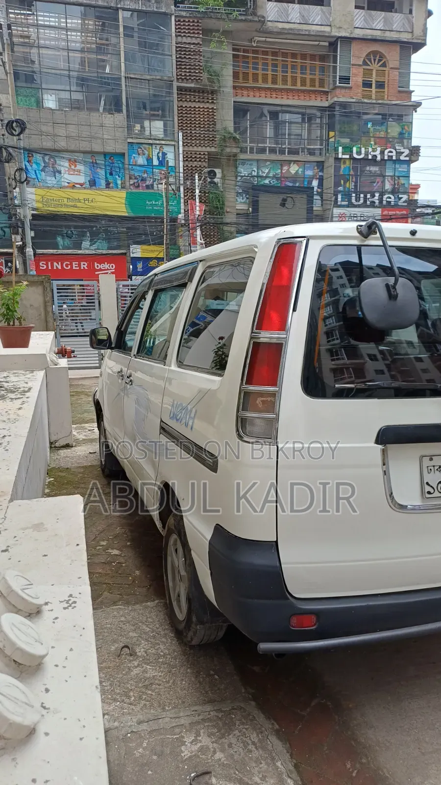 Toyota Noah 2006 White
