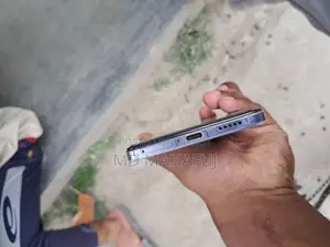 New Vivo V27e 256 GB White