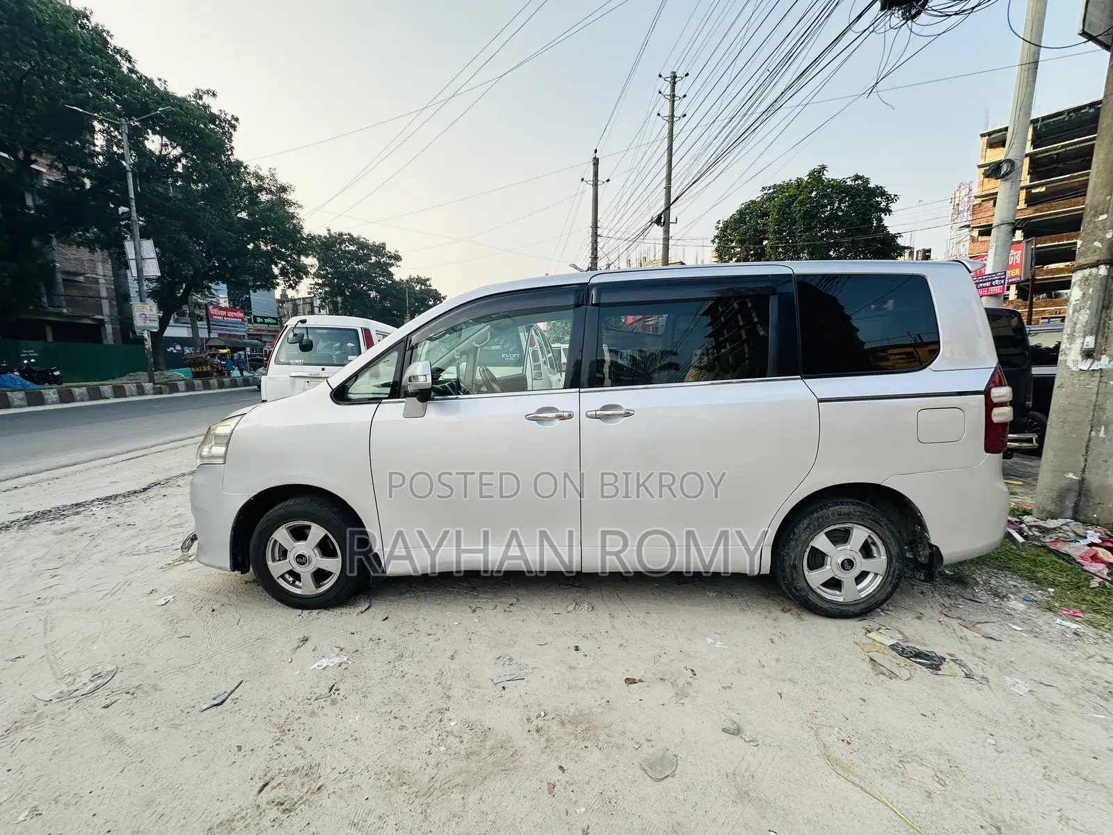 Toyota Noah 2016 Silver