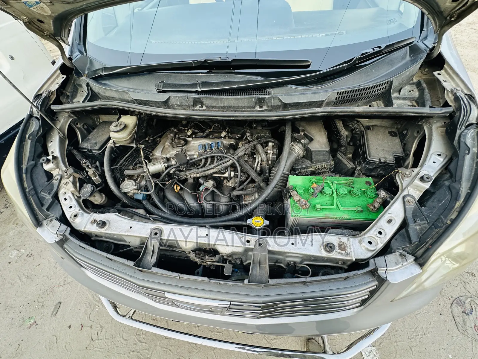 Toyota Noah 2016 Silver