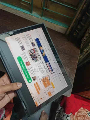 Laptop Lenovo 500e 4GB RAM Intel Celeron 32GB SSD