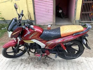 Mahindra Centuro 2016 Red