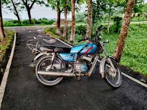 Yamaha 2005 Blue