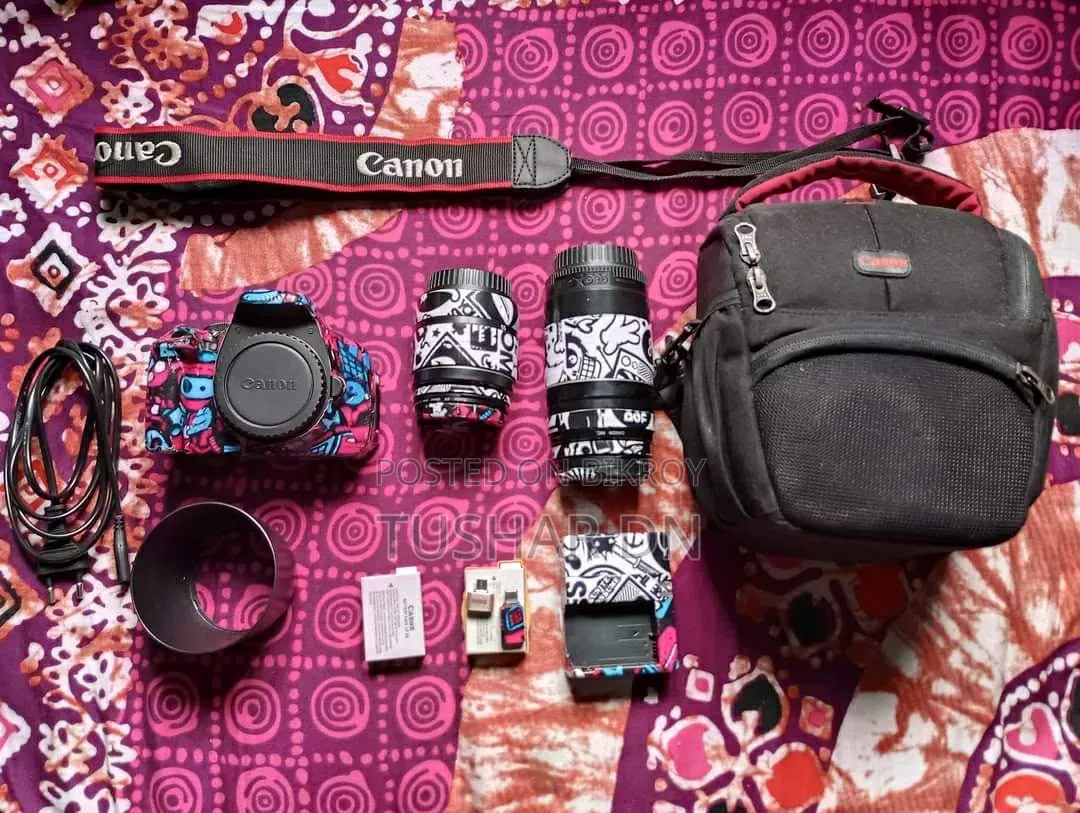 Canon 600D Camera with Kit Lens, Zoom Lens, Charger, Battery, and Bag