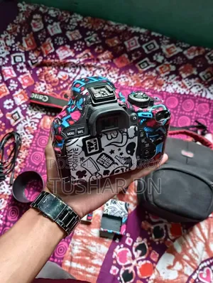 Canon 600D Camera with Kit Lens, Zoom Lens, Charger, Battery, and Bag