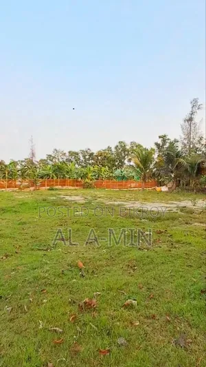 নোয়াখালী প্রযুক্তি বিশ্ববিদ্যালয়ের পাশে ২.৪ একর জমি বিক্রয় করা হবে।