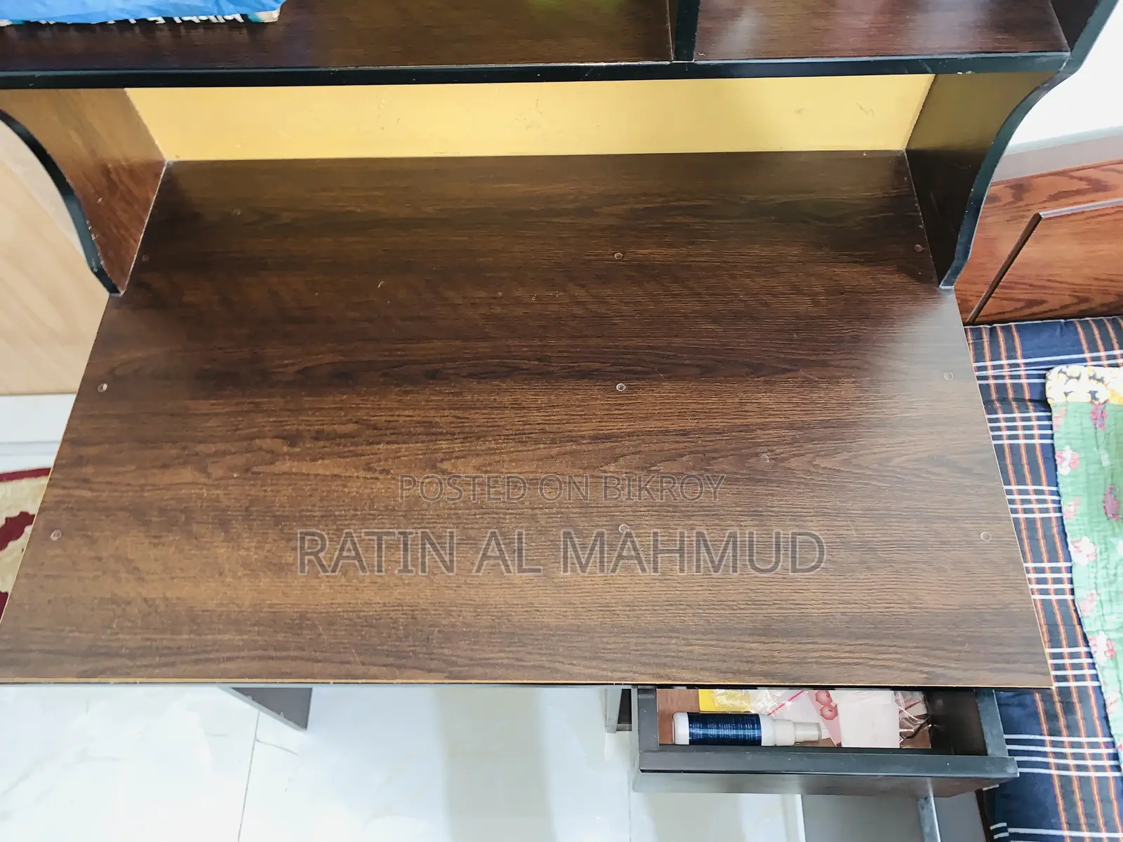 Reading Table