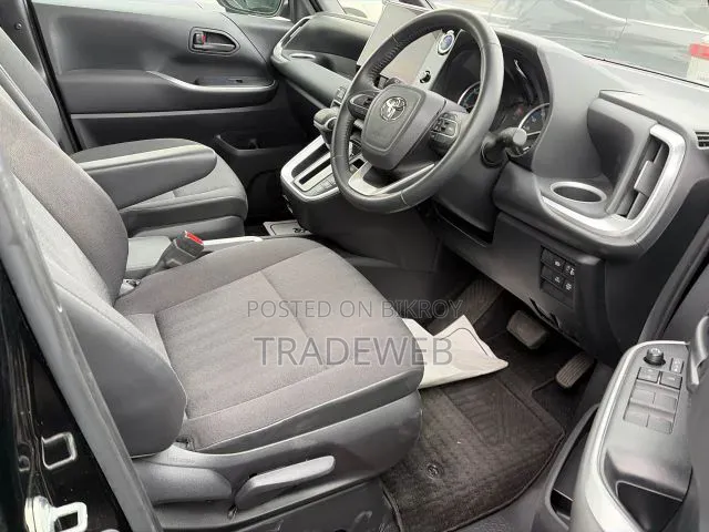 Toyota Noah 2022 Black