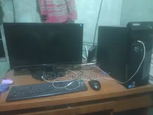 Desktop Computer Lenovo 12GB Intel Core I5 HDD+SSD 750GB