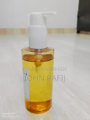 Skin1004 Madagascar Centella Light Cleansing Oil (Pre-Loved)