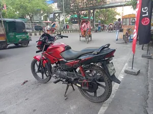 Hero Glamour 2016 Red