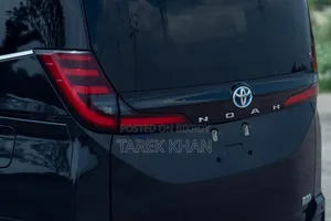 Toyota Noah 2022 Black