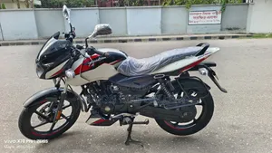 Bajaj Pulsar 150 2022 White