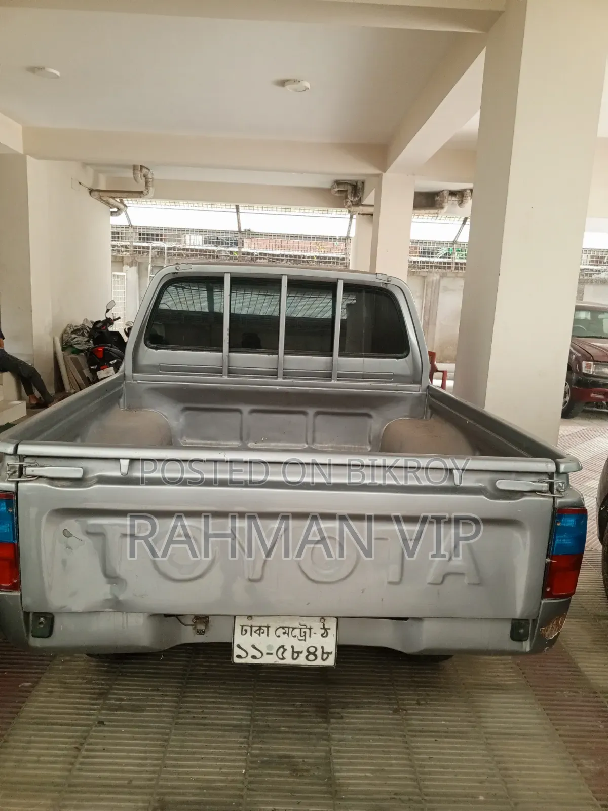 টয়োটা হিলাক্স ২.৫ ক্যাব ২০০৫ সিলভার