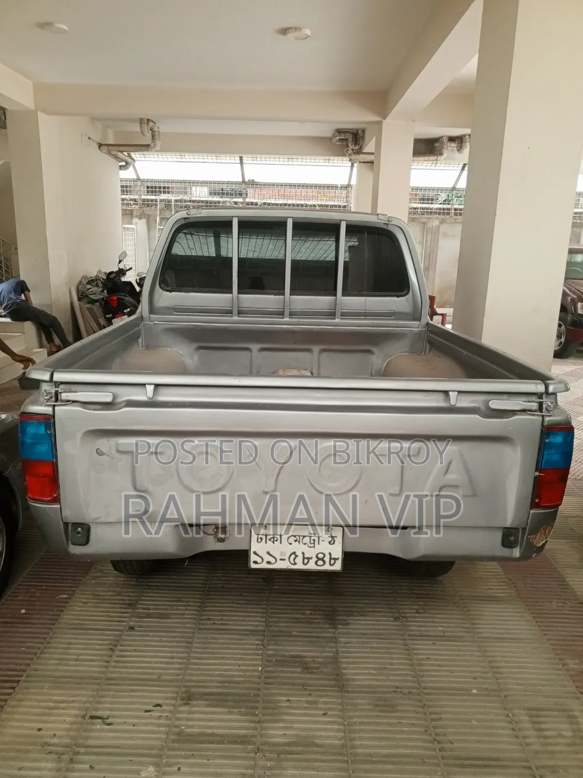 টয়োটা হিলাক্স ২.৫ ক্যাব ২০০৫ সিলভার