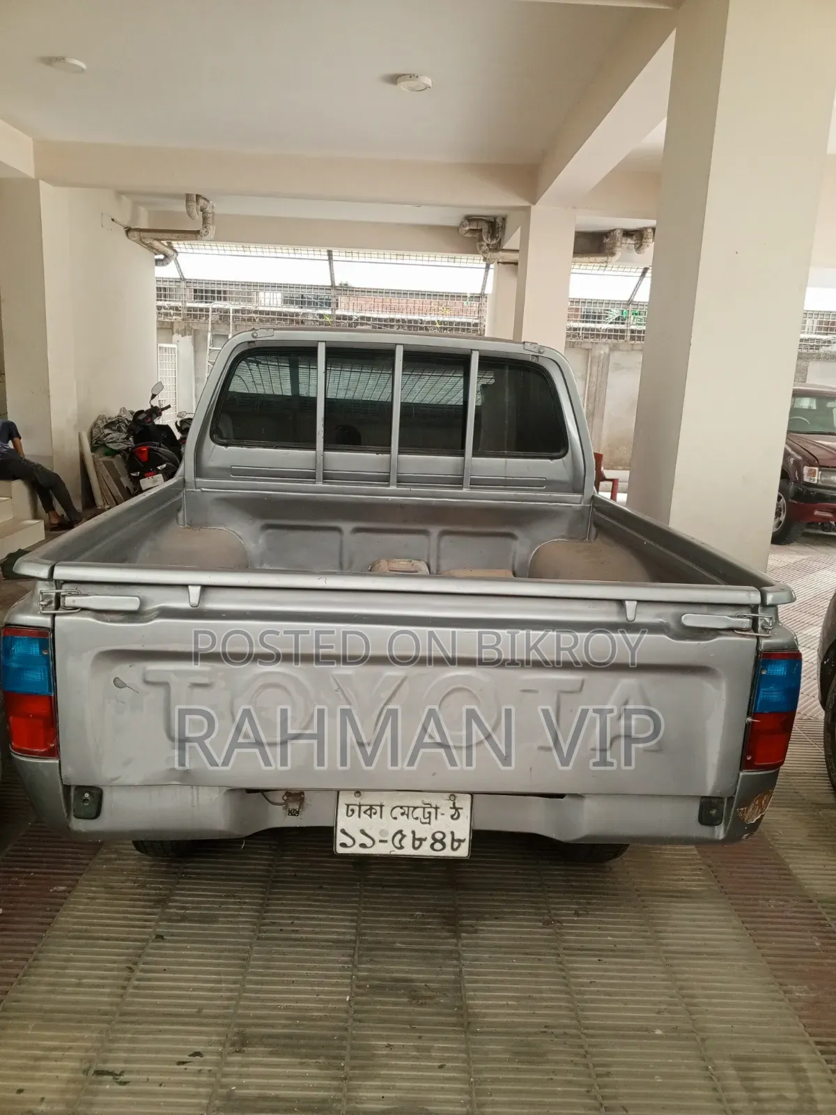 টয়োটা হিলাক্স ২.৫ ক্যাব ২০০৫ সিলভার