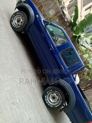 Nissan Pick-Up 2006 Blue