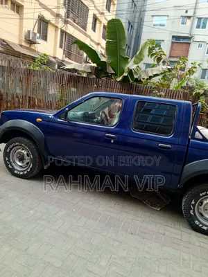 Nissan Pick-Up 2006 Blue