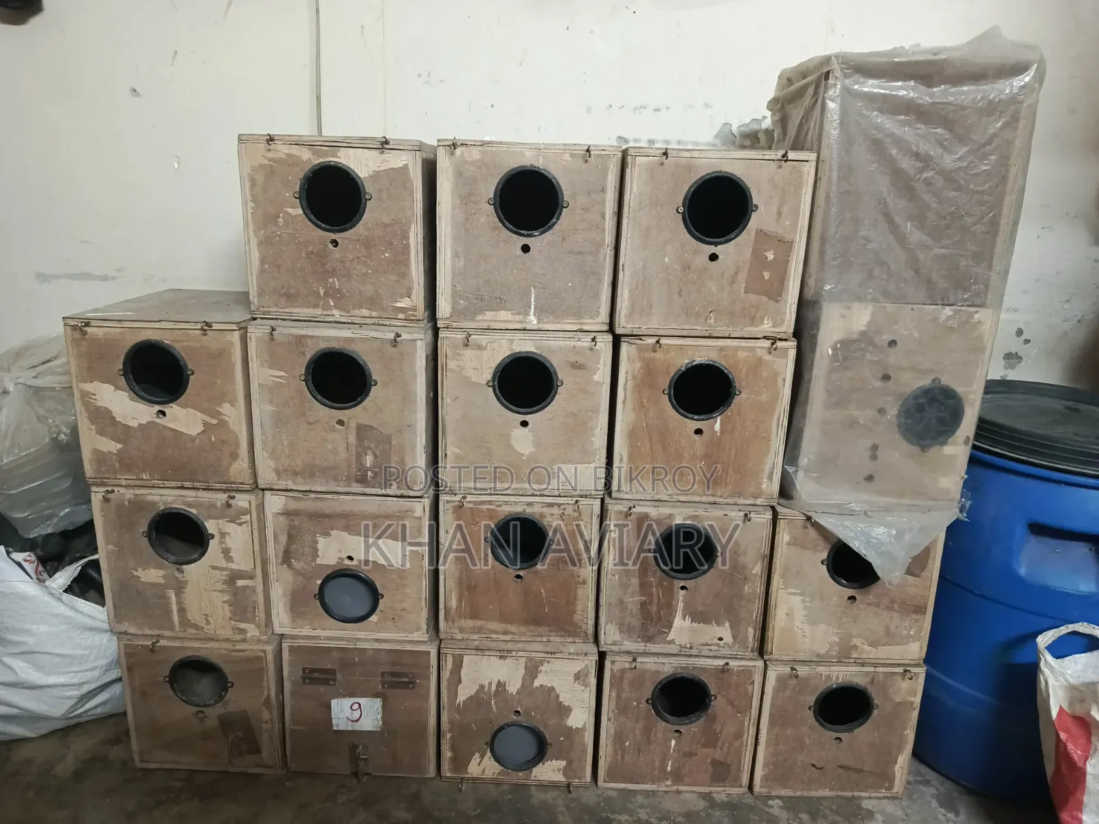 খাঁচা ও ককাটেল পাখির ব্রিডিং বক্স