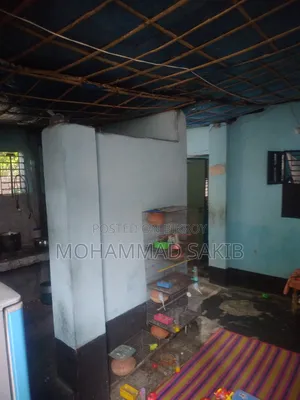 ৫ শতক জমি, ৩টি রুম, জরুরি বিক্রি