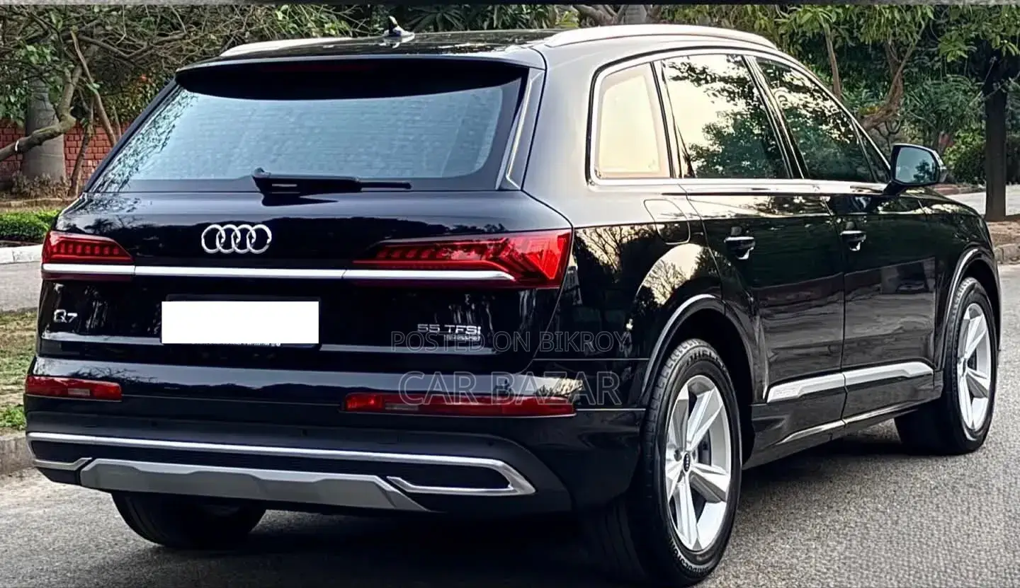 Audi Q7 Premium Plus 2022 Black