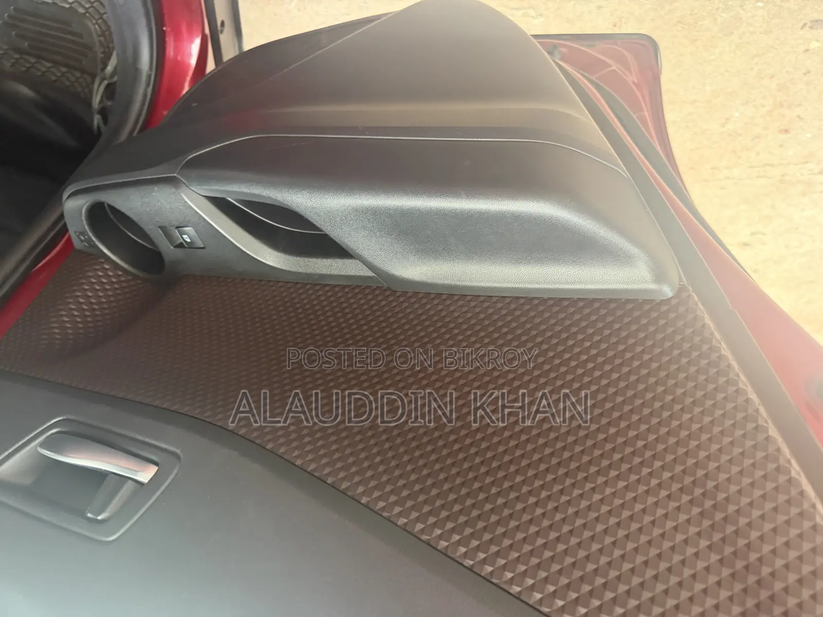 Toyota C-HR 2017 Maroon