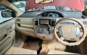 Toyota Raum 2006 Maroon