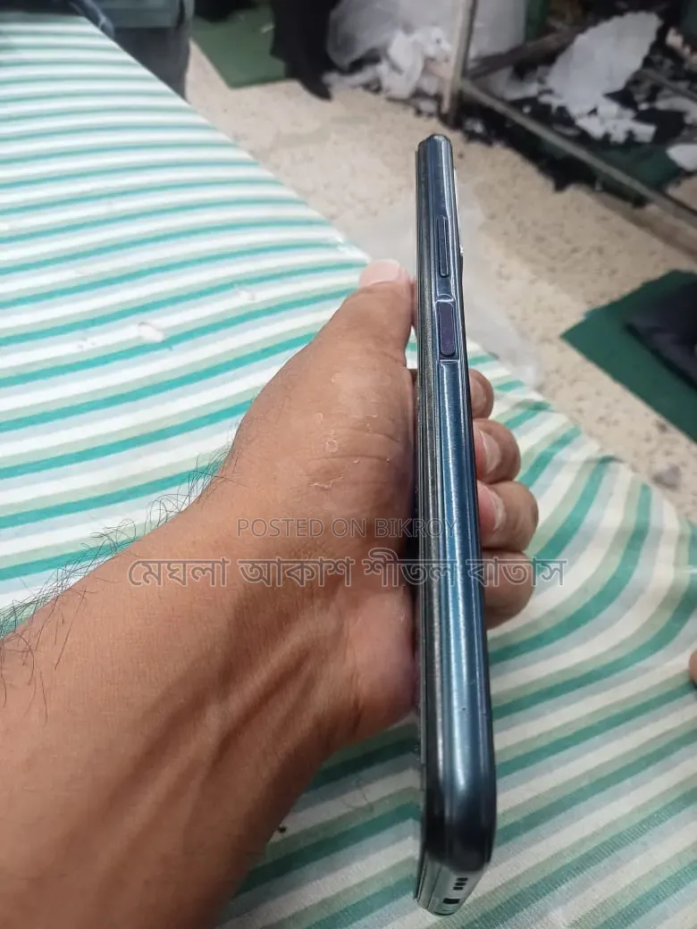 Vivo Y20 64 GB Black