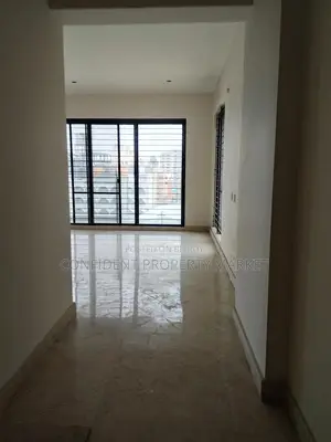 4-bedroom Apartment in Baridhara for Rent