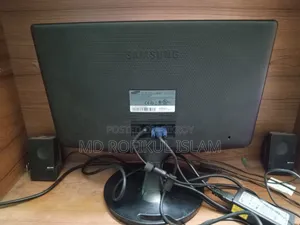 Samsung এর ফুল ফ্রেশ মনিটর বিক্রি।