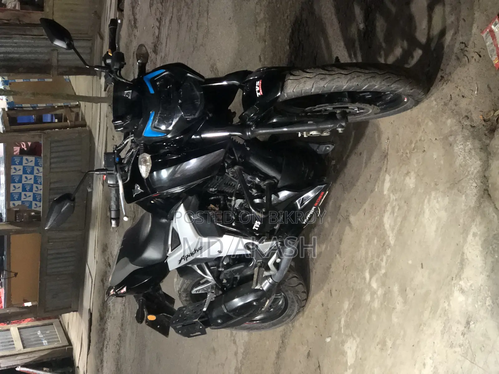 TVS Apache RTR 160 4V 2022 Black