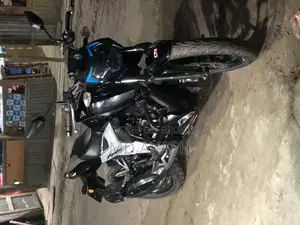TVS Apache RTR 160 4V 2022 Black