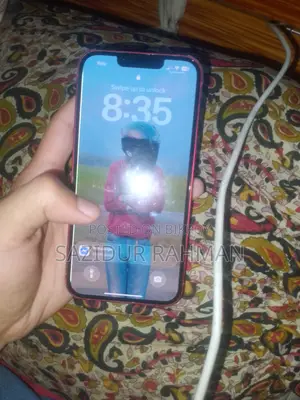 Apple iPhone 13 128 GB Red