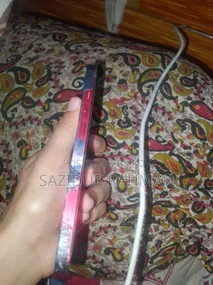 Apple iPhone 13 128 GB Red
