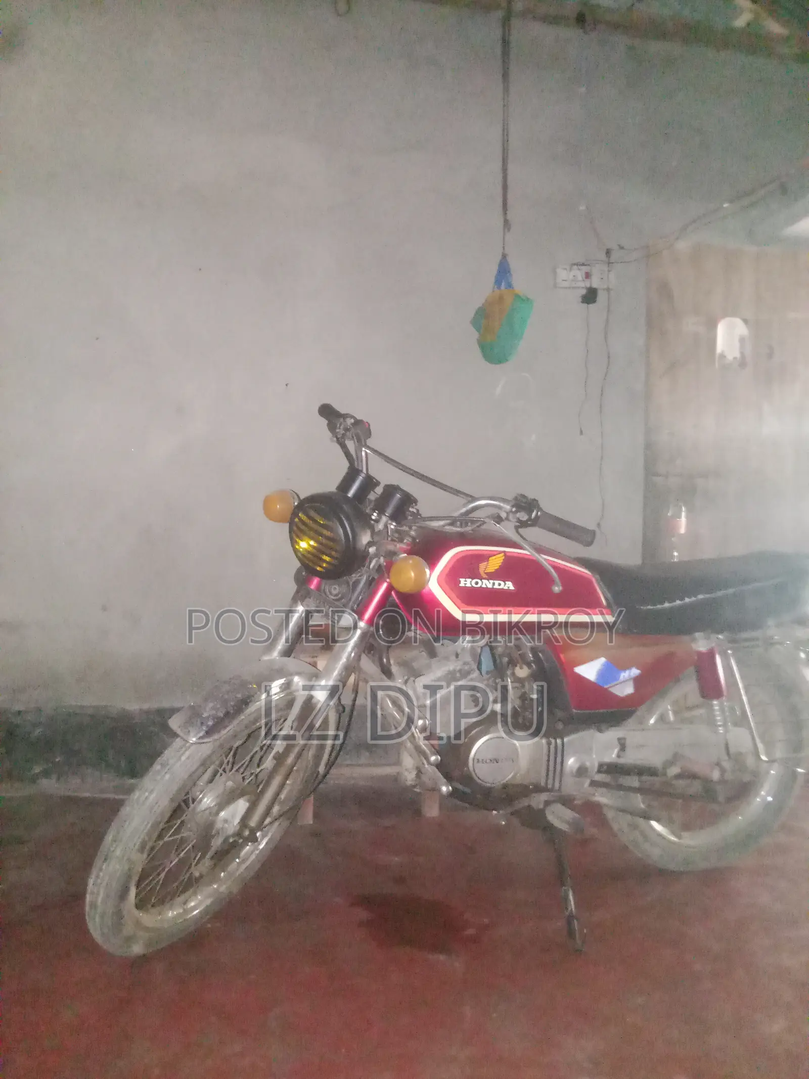 Honda CB 2018 Red