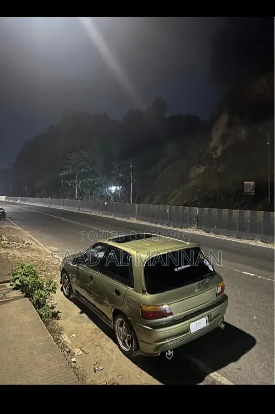 Toyota Starlet 1992 Gold