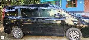Toyota Esquire 1.8 FWD Hybrid (7 Seater) 2015 Black