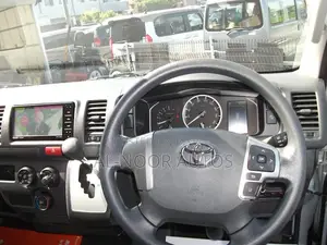 Toyota HiAce 2021 Silver