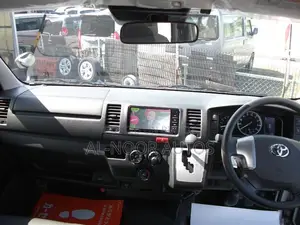 Toyota HiAce 2021 Silver
