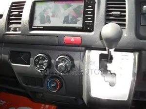 Toyota HiAce 2021 Silver