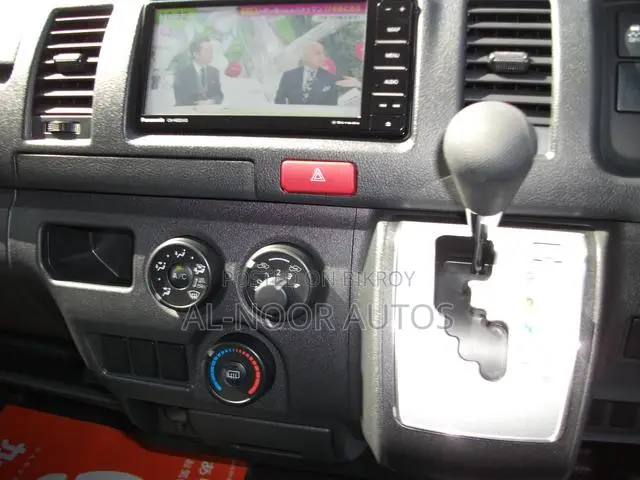Toyota HiAce 2021 Silver